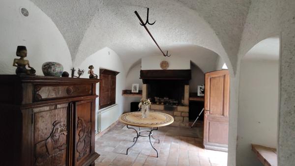 Ancienne Maison Atypique proche centre Ville Privas