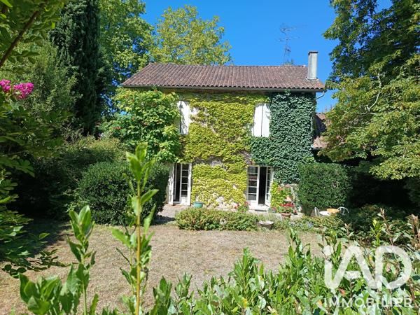 Maison à vendre 5 pièces 138 m² Saint Aulaye-Puymangou