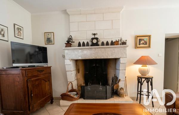 Maison à vendre 5 pièces 138 m² Saint Aulaye-Puymangou