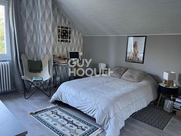 Maison 5 pièce(s) 144 m2 sur un terrain de 2278m² à Moret-sur-loing