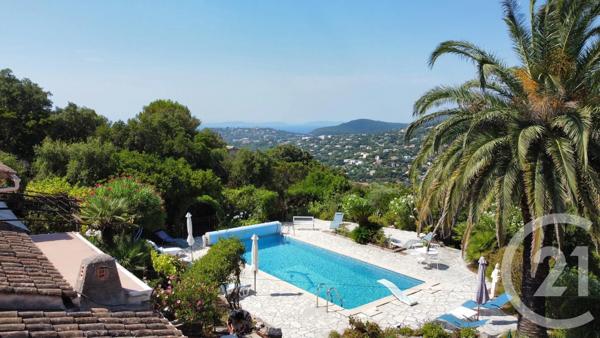 Maison à vendre  11 pièces - 224 m 2   LA CROIX VALMER  - 83