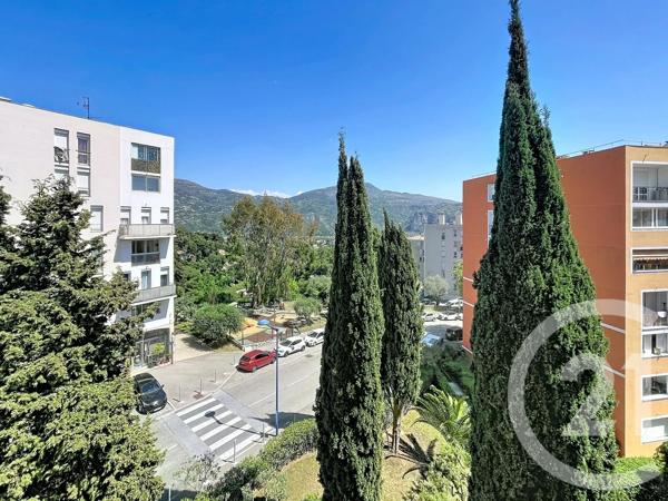 Appartement F5 à vendre  5 pièces - 91,80 m 2   CARROS  - 06