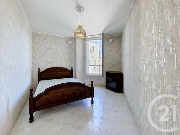 Appartement F5 à vendre  5 pièces - 91,80 m 2   CARROS  - 06