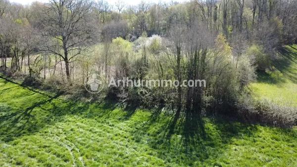 Vente                                                      Terrain
                        
                                         1400 m2                     à Saint-Astier