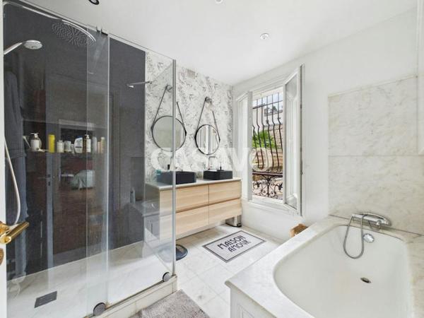 Vente Appartement 6 pièces de 135m² - 75015 Paris