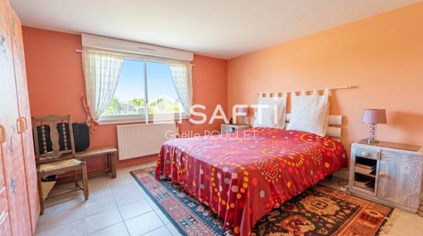 T8 au calme, plain pied, piscine, garage de 90m²