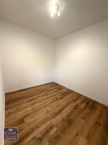 Appartement à louer 2 pièces 38.32m² Calais (62100)