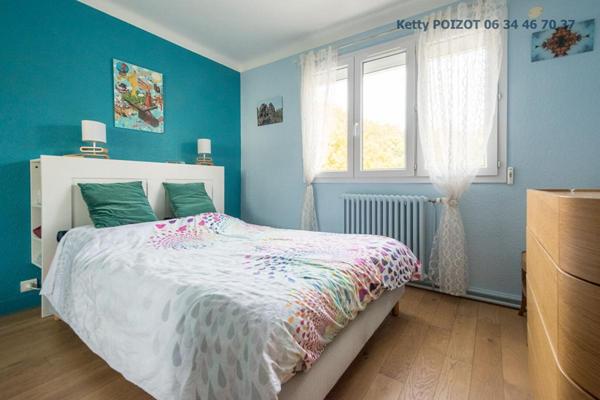 Maison La Chapelle Sur Erdre  5 pièce(s) 100 m2