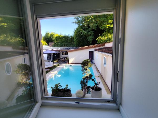 Maison de caractère avec extensions et piscine – Genas Azieu