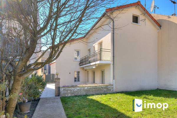 Maison en parfait état - 6 chambres - terrasse - garage