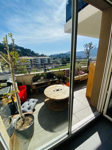 Marseille (13011) Grand appartement à vendre avec 2 pièces à Marseille 11