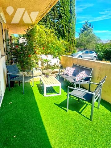 APPARTEMENT T3 AVEC TERRASSE 2 PLACES DE PARKING CABANON DE JARDIN A FUVEAU 