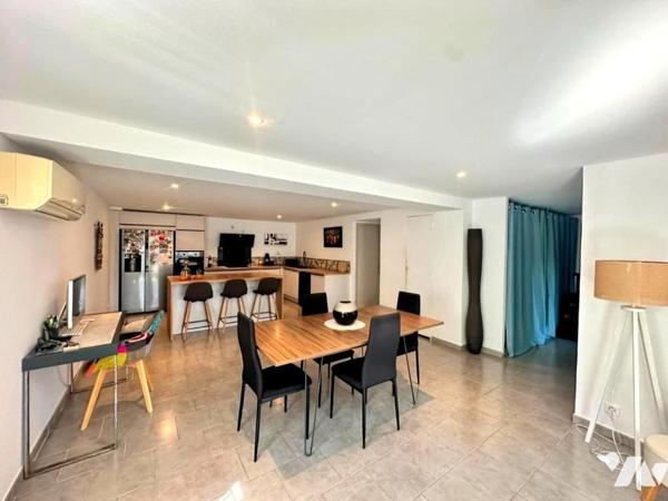 APPARTEMENT T3 AVEC TERRASSE 2 PLACES DE PARKING CABANON DE JARDIN A FUVEAU 