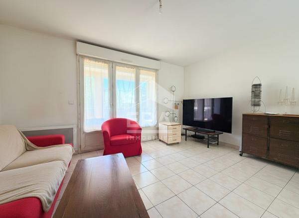 À VENDRE 13100 AIX-EN-PROVENCE, SECTEUR LA TORSE : APPARTEMENT DE TYPE 2 PIÈCES VENDU LOUÉ, AVEC TERRASSE ET PLACE DE STATIONNEMENT.