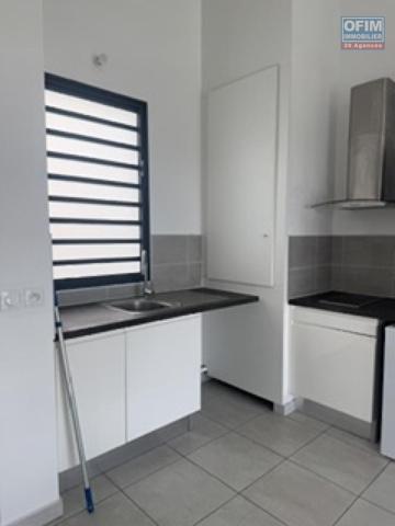 A louer bel appartement récent de type F2 sur la résidence Castel Roc Bois de Nèfles à Sainte Clotilde.
