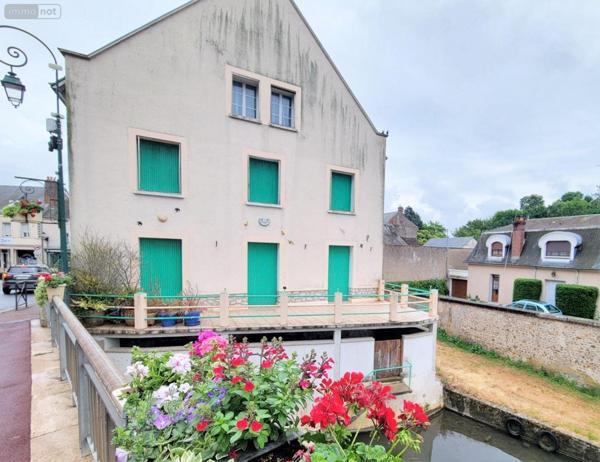 Maison de ville à vendre à Cloyes-les-Trois-Rivières dans l'Eure-et-Loir (28220), ref : JS/683   
Centre ville
