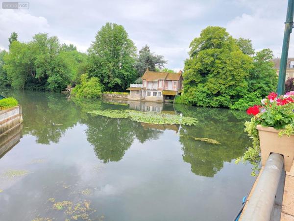 Maison de ville à vendre à Cloyes-les-Trois-Rivières dans l'Eure-et-Loir (28220), ref : JS/683   
Centre ville