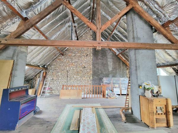 Maison de ville à vendre à Cloyes-les-Trois-Rivières dans l'Eure-et-Loir (28220), ref : JS/683   
Centre ville