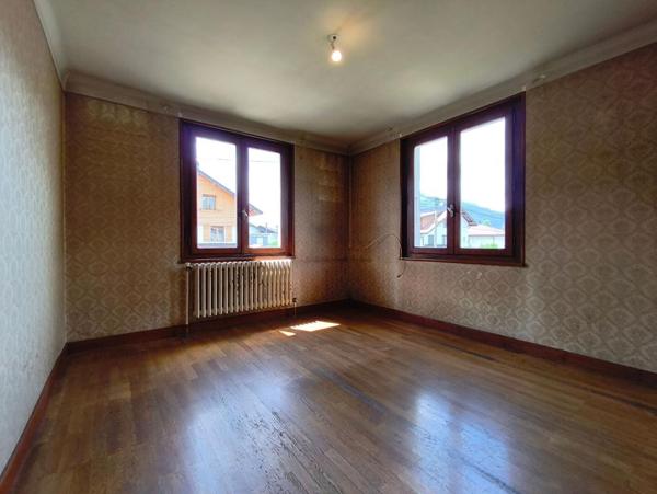 Maison sur 3 niveaux - 7 pièces