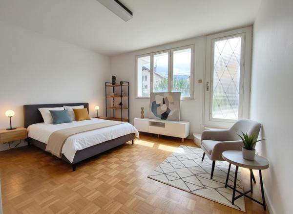 Maison sur 3 niveaux - 7 pièces