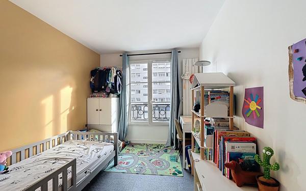 Appartement à vendre    3 pièces • 62,11 m2 Suresnes