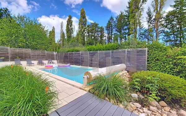 Maison à vendre    3 pièces •  Le Lardin-Saint-Lazare