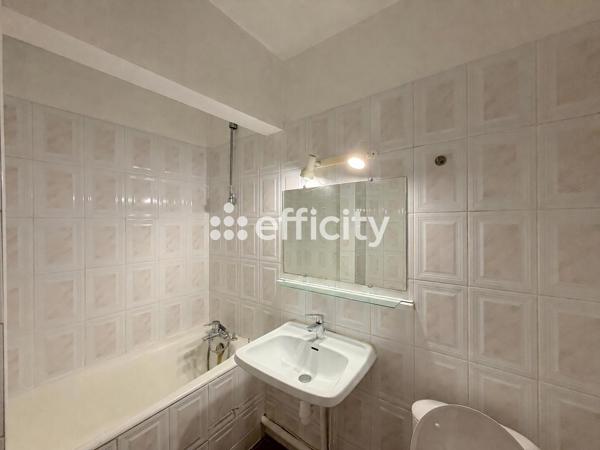 Appartement
         2 pièces
        - 40 m² Exclusivité 150 000 € *