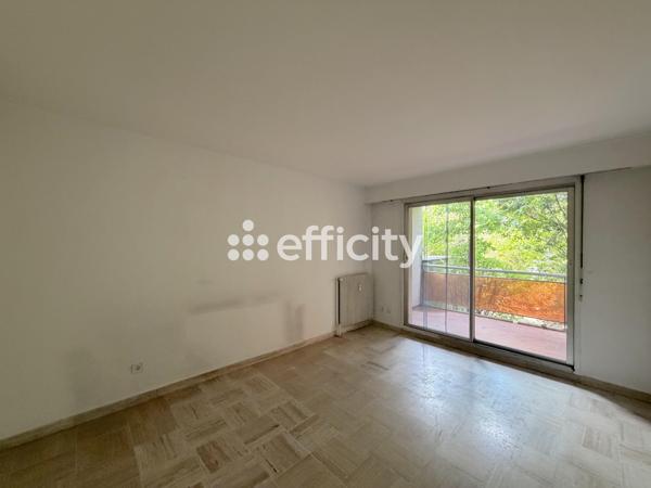 Appartement
         2 pièces
        - 40 m² Exclusivité 150 000 € *