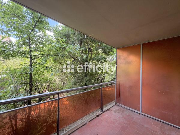 Appartement
         2 pièces
        - 40 m² Exclusivité 150 000 € *