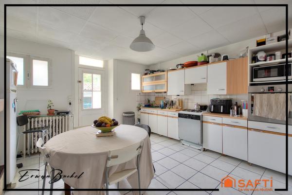 Maison de ville 5 chambres avec jardin et dépendances supplémentaires