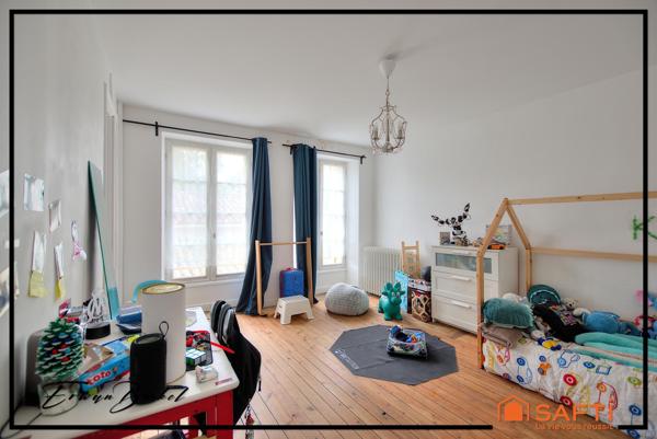 Maison de ville 5 chambres avec jardin et dépendances supplémentaires