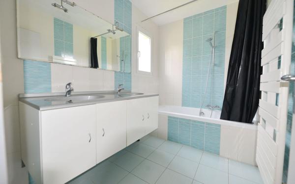 Maison à vendre    4 pièces • 148,62 m2 Châteauneuf-Grasse