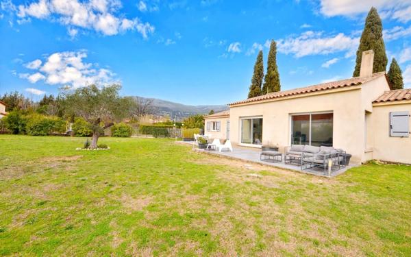 Maison à vendre    4 pièces • 148,62 m2 Châteauneuf-Grasse