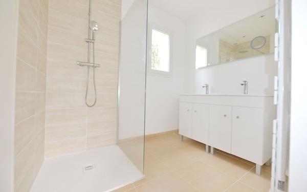 Maison à vendre    4 pièces • 148,62 m2 Châteauneuf-Grasse