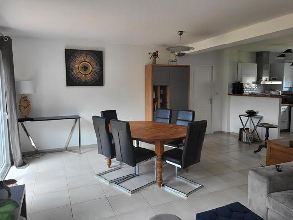 Breteville sur Odon (côté Zenith Caen) : 3 chambres, sdb et salle d'eau, cuisine équipée, garage, jardin clos