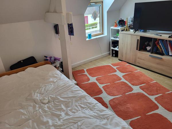 Breteville sur Odon (côté Zenith Caen) : 3 chambres, sdb et salle d'eau, cuisine équipée, garage, jardin clos