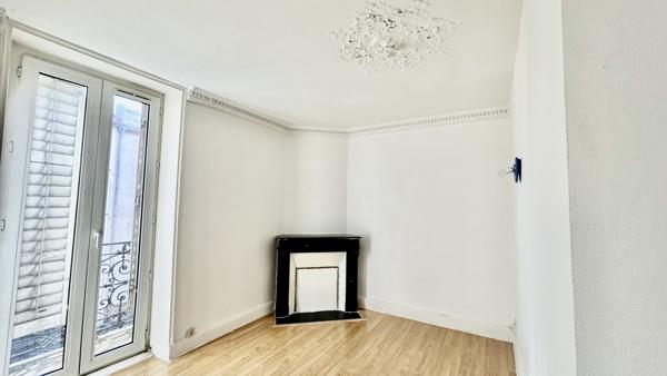 NANCY CHARLES 3 - LOBAU, T3 de 46 m2 à saisir dans immeuble ancien