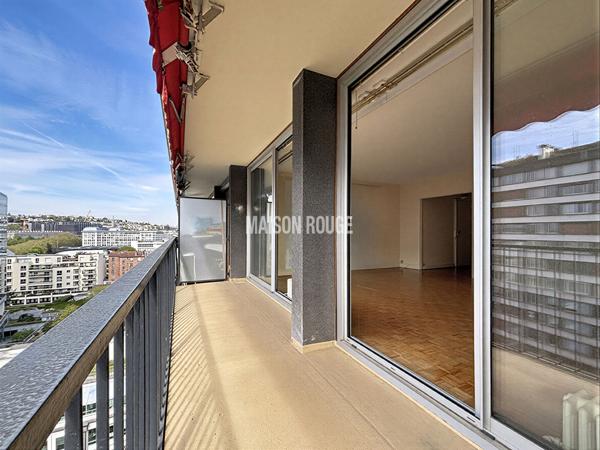 Silly Gallieni - Appartement 3 pièces 80m², lumineux avec balcon, cave et parking.