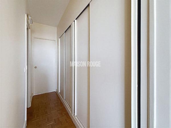 Silly Gallieni - Appartement 3 pièces 80m², lumineux avec balcon, cave et parking.