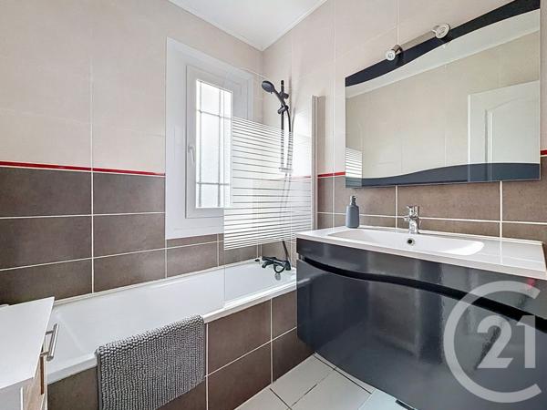 Maison à vendre  4 pièces - 155 m2 VARENNES SUR ALLIER - 03