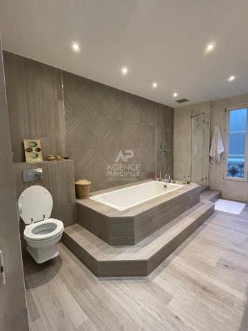 Maison de caractère en bord de Seine - ANDRÉSY - 240 m²- 8 pièces Loyer 3 800 €/mois **  - Référence  18095