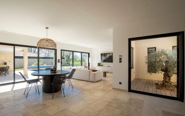 Maison à vendre    5 pièces •  Morières-lès-Avignon