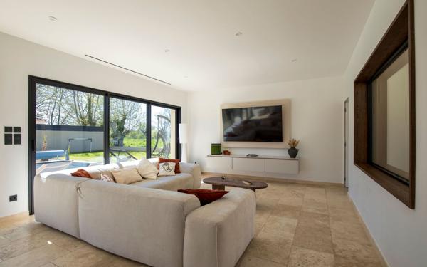 Maison à vendre    5 pièces •  Morières-lès-Avignon