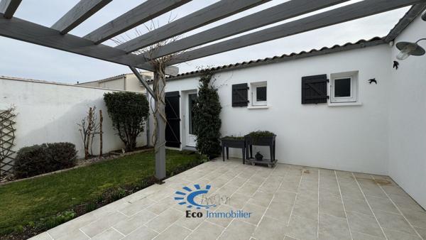 PUILBOREAU MAISON PLAIN PIED AVEC JARDIN GARAGE ATELIER  Puilboreau