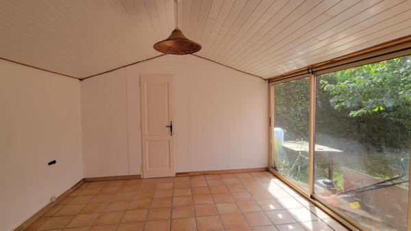 Maison traditionnelle au calme avec piscine partagée