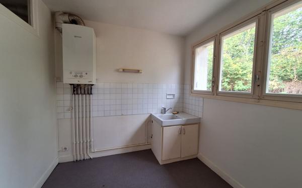 Appartement à louer    1 pièce • 33,72 m2 Saint-Yrieix-la-Perche