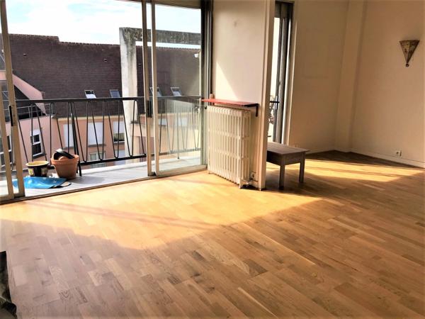 Pontoise (95300) Pontoise centre ville 150 m de la gare SNCF