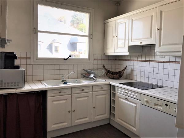 Pontoise (95300) Pontoise centre ville 150 m de la gare SNCF