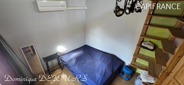 Très Belle Maison en pierres dominant la Vallée de l'Eyrieux avec une vue splendide. 3 chambres, un grand séjour et une piscine.