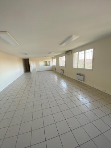 31170 Tournefeuille Location local 1 055 € C.C (*) / Réference: M1456
